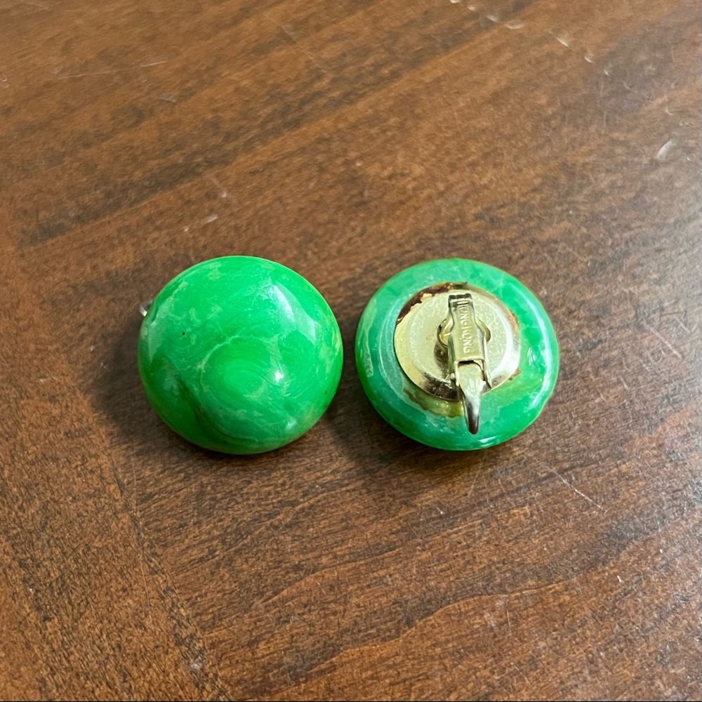 Vintage Marbled Green Clip Earrings er2 - Picture 3 of 6